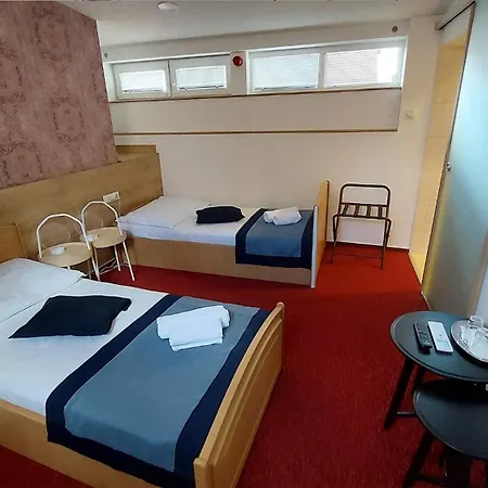 Oázis Hotel*** Szálloda