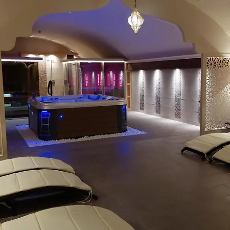 Szálloda Oázis Hotel*** 4*