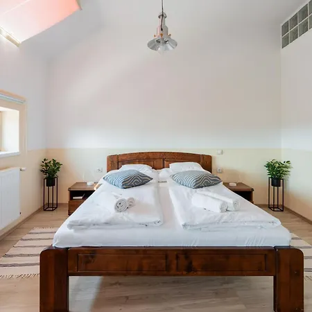 Oazis Hotel*** מלון נג'קניז'ה