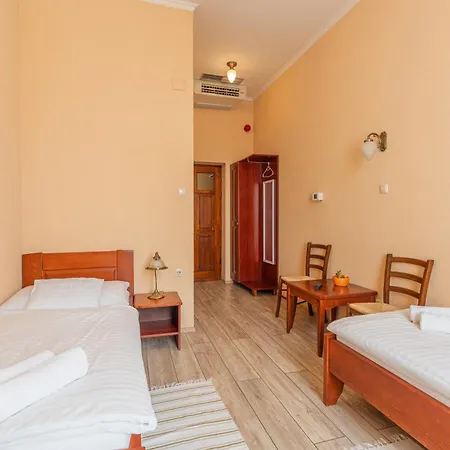 Отель Oazis Hotel*** Надьканижа