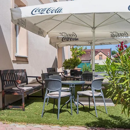 מלון Oazis Hotel*** נג'קניז'ה