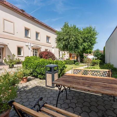 Oazis Hotel*** מלון