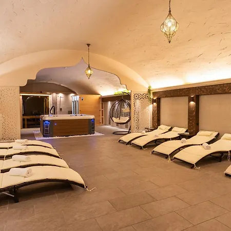 Oazis Hotel*** מלון נג'קניז'ה