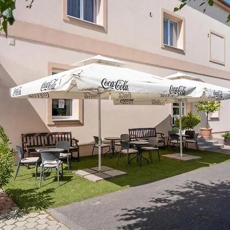 Oazis Hotel*** 4*