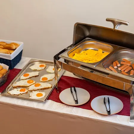 מלון Oazis Hotel***