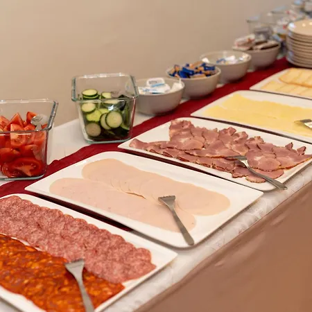 Oazis Hotel*** מלון 3*