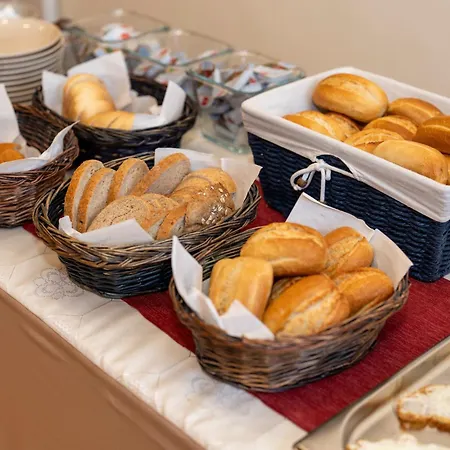 Oazis Hotel*** נג'קניז'ה