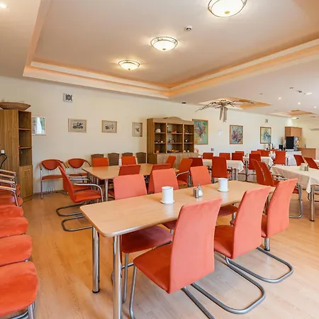 Oazis Hotel*** Ξενοδοχείο 4*