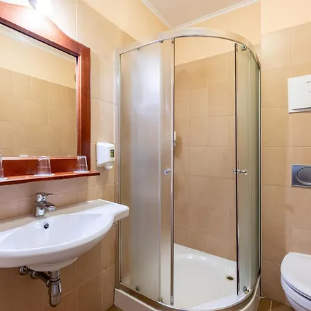 מלון Oazis Hotel*** 3*