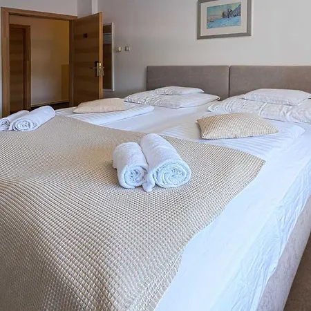 Ξενοδοχείο Oazis Hotel*** 3*