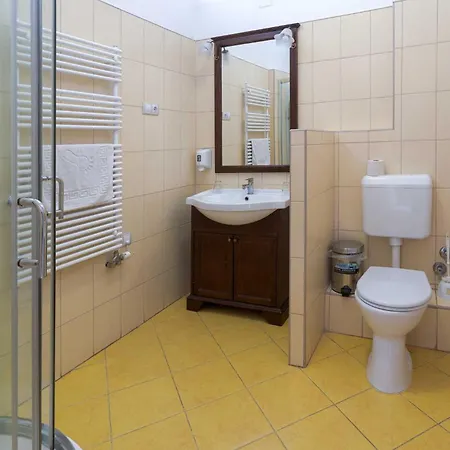 Ξενοδοχείο Oazis Hotel*** 3*
